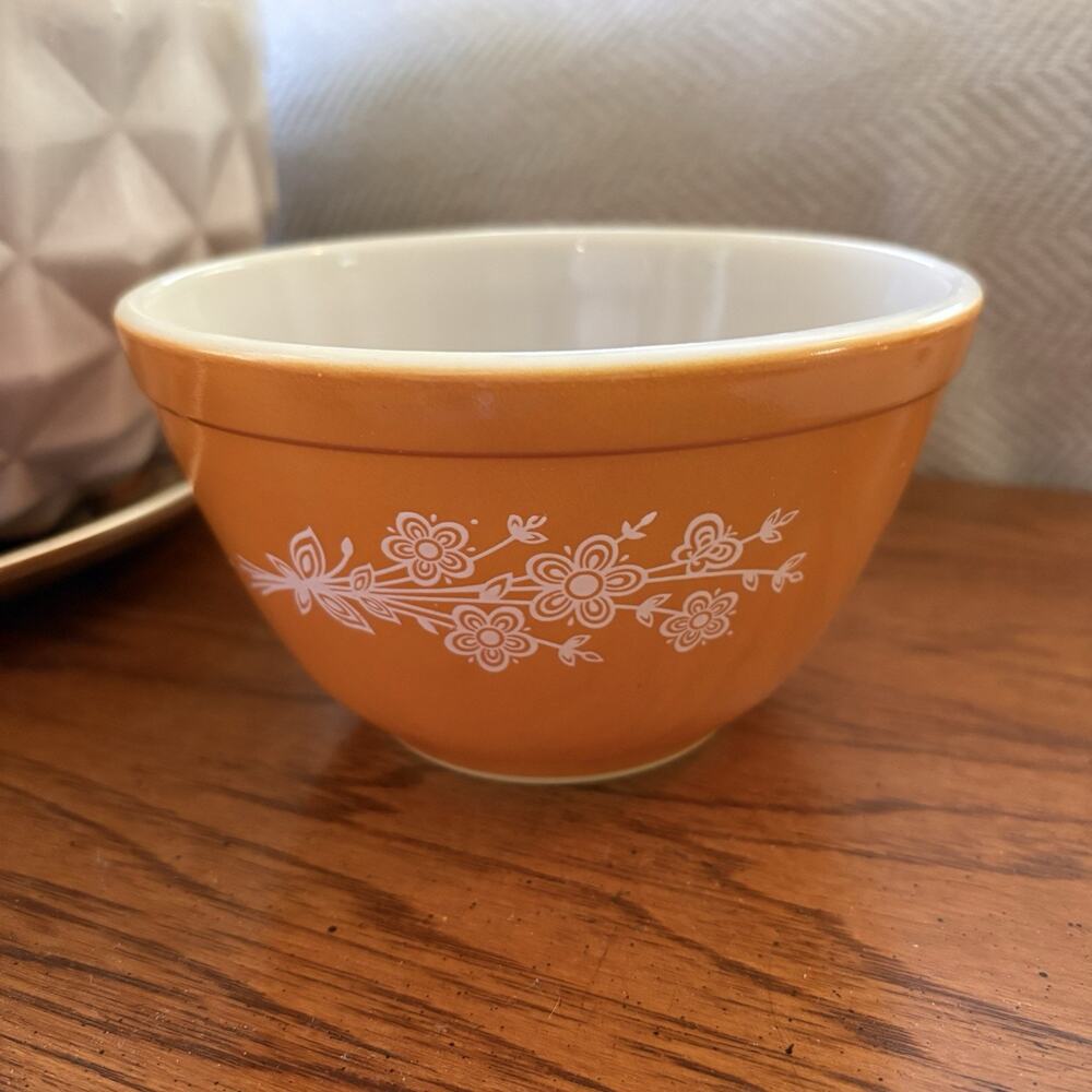 Vintage Pyrex Butterfly Gold 401 USA 1.5 Pint Small Nesting Mixing Bowl 750ml